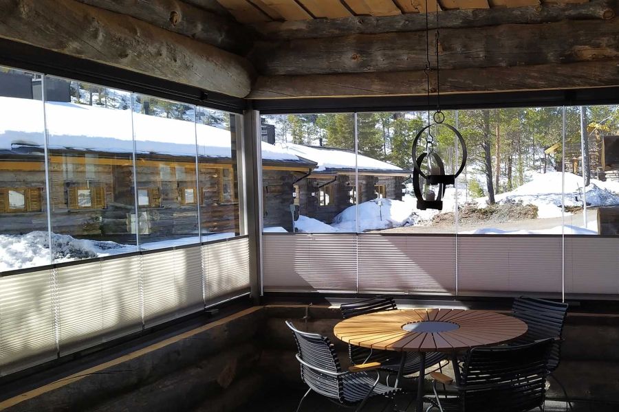 Parvekkeen näkösuoja