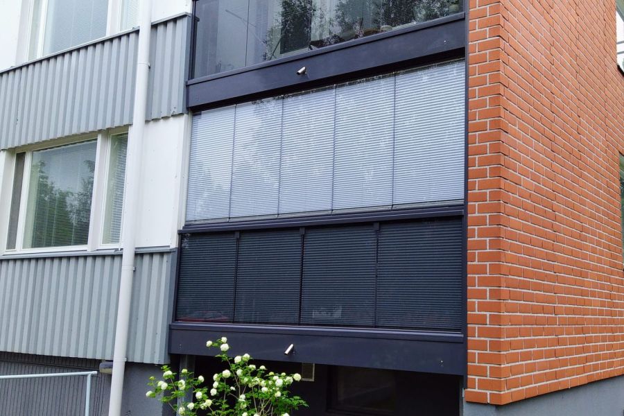 Parvekkeen näkösuojat