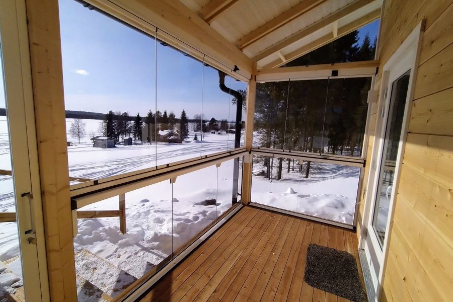 Lumonkaide parvekelaseilla